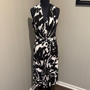 B19 White House Black Market Sleeveless Wrap V Neck Monochrome Midi Dress